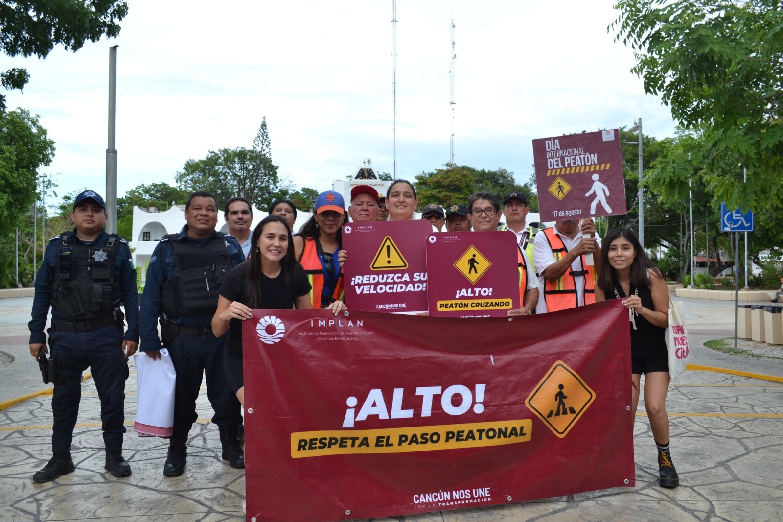 uploads/6/32/01 (2229).Jpeg